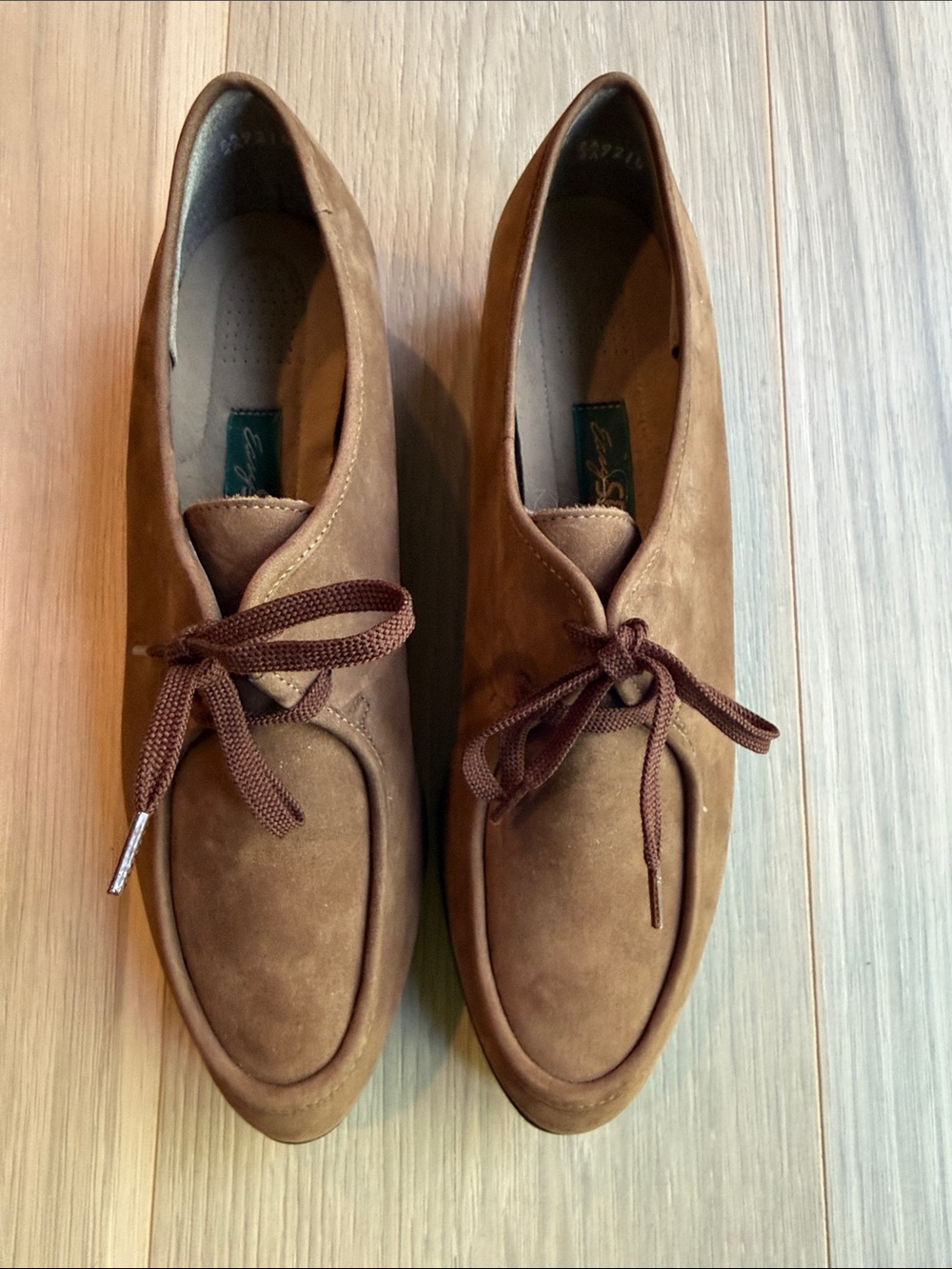 Easy Spirit Women's Brown Suede Loafers Size 9